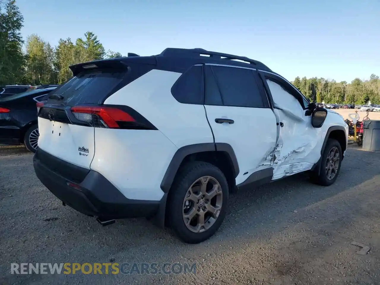 3 Photograph of a damaged car 2T3RWRFV6SW289526 TOYOTA RAV4 2025
