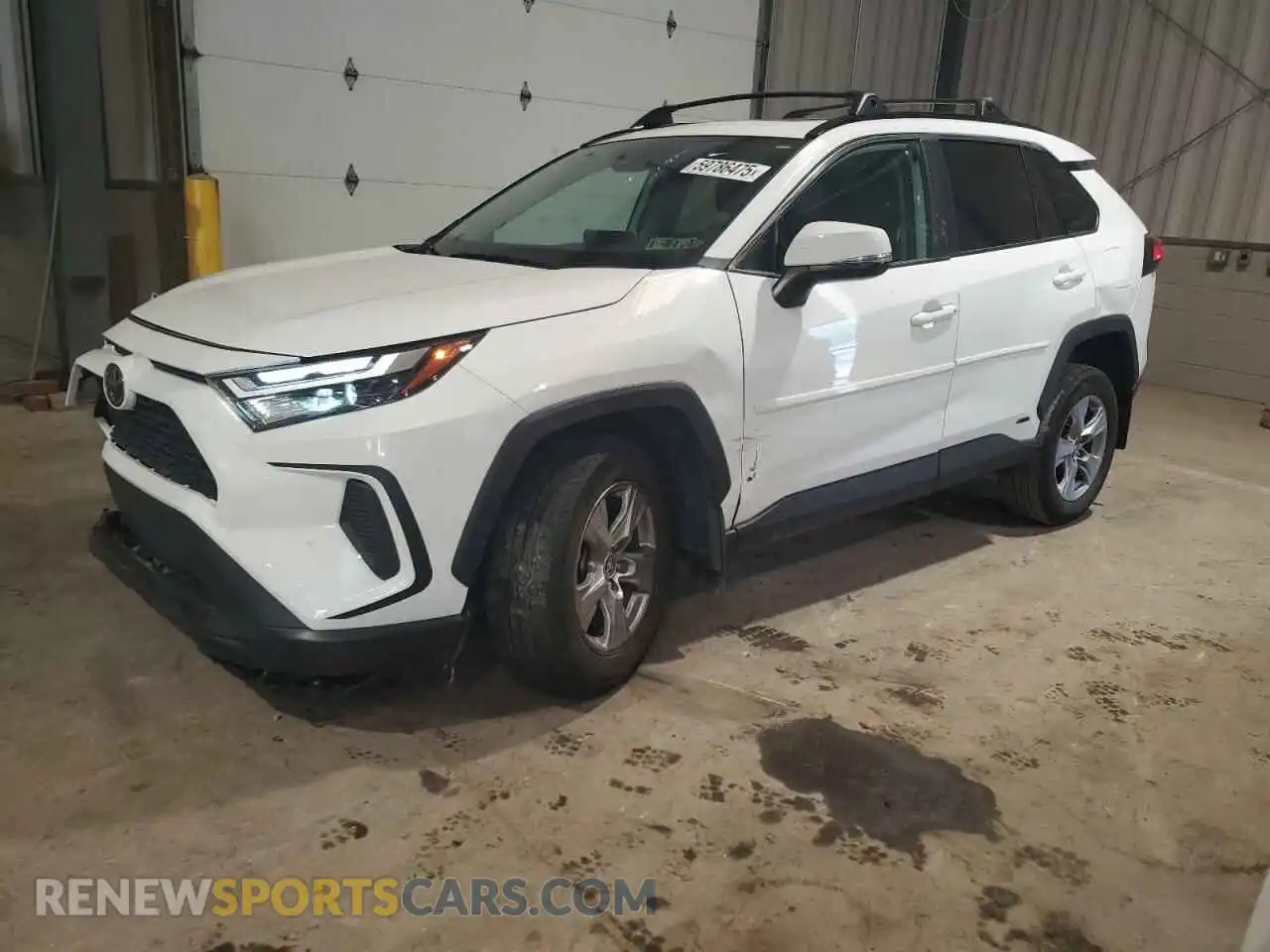 1 Photograph of a damaged car 2T3RWRFV8SW271416 TOYOTA RAV4 2025