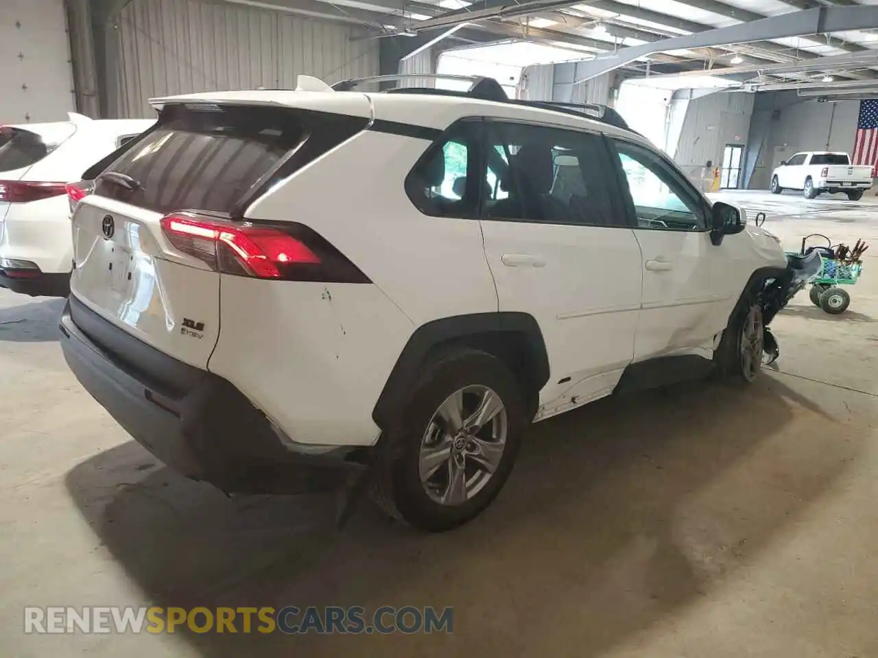 3 Photograph of a damaged car 2T3RWRFV8SW271416 TOYOTA RAV4 2025