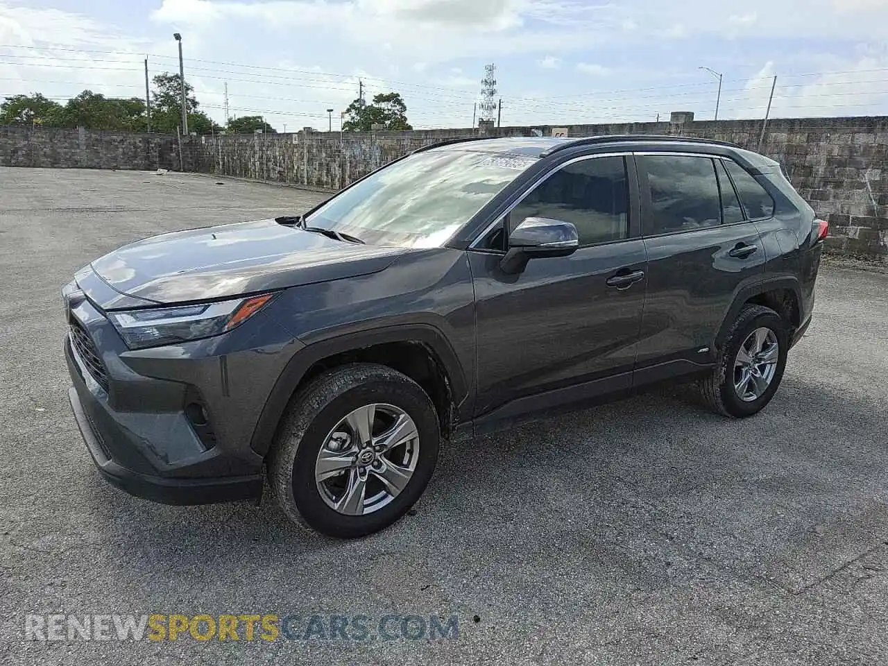 1 Photograph of a damaged car 2T3RWRFV8SW272114 TOYOTA RAV4 2025