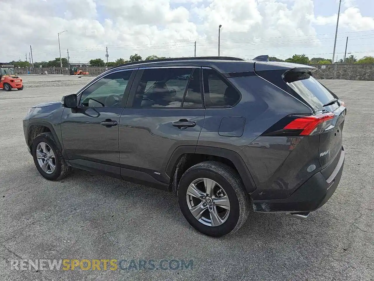 2 Photograph of a damaged car 2T3RWRFV8SW272114 TOYOTA RAV4 2025