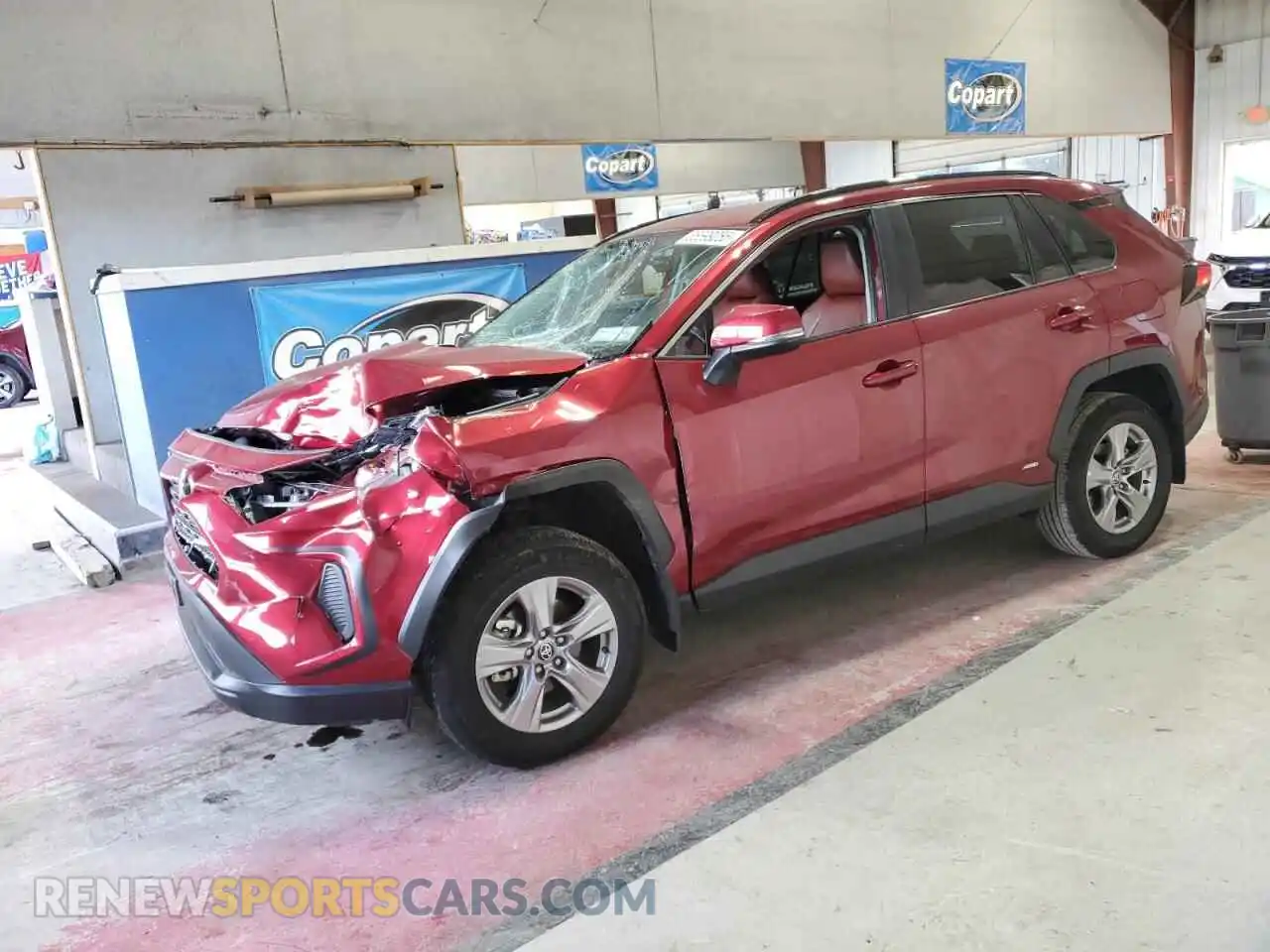 1 Photograph of a damaged car 2T3RWRFV9SW267097 TOYOTA RAV4 2025