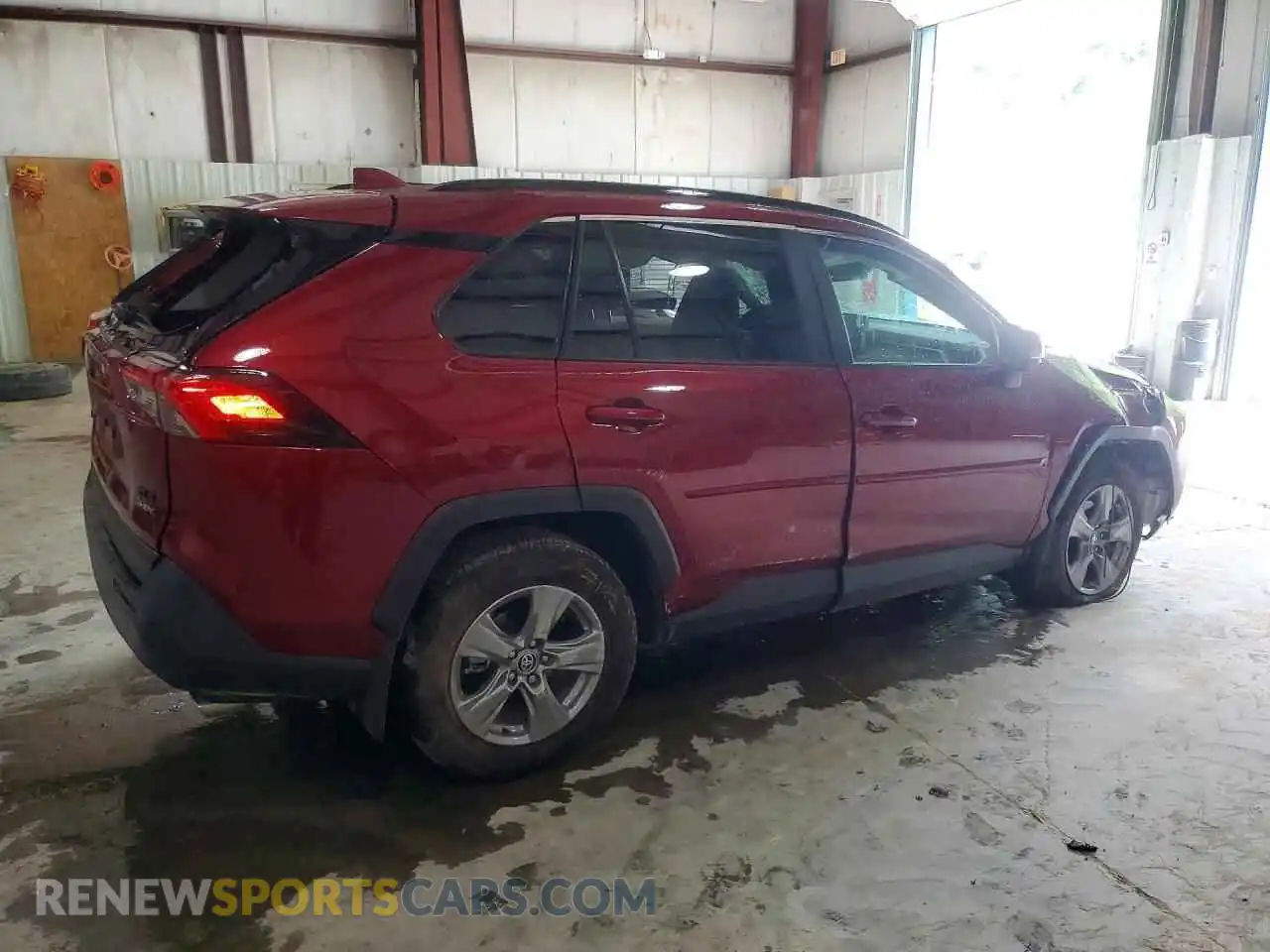 3 Фотография поврежденного автомобиля 2T3RWRFV9SW294896 TOYOTA RAV4 2025