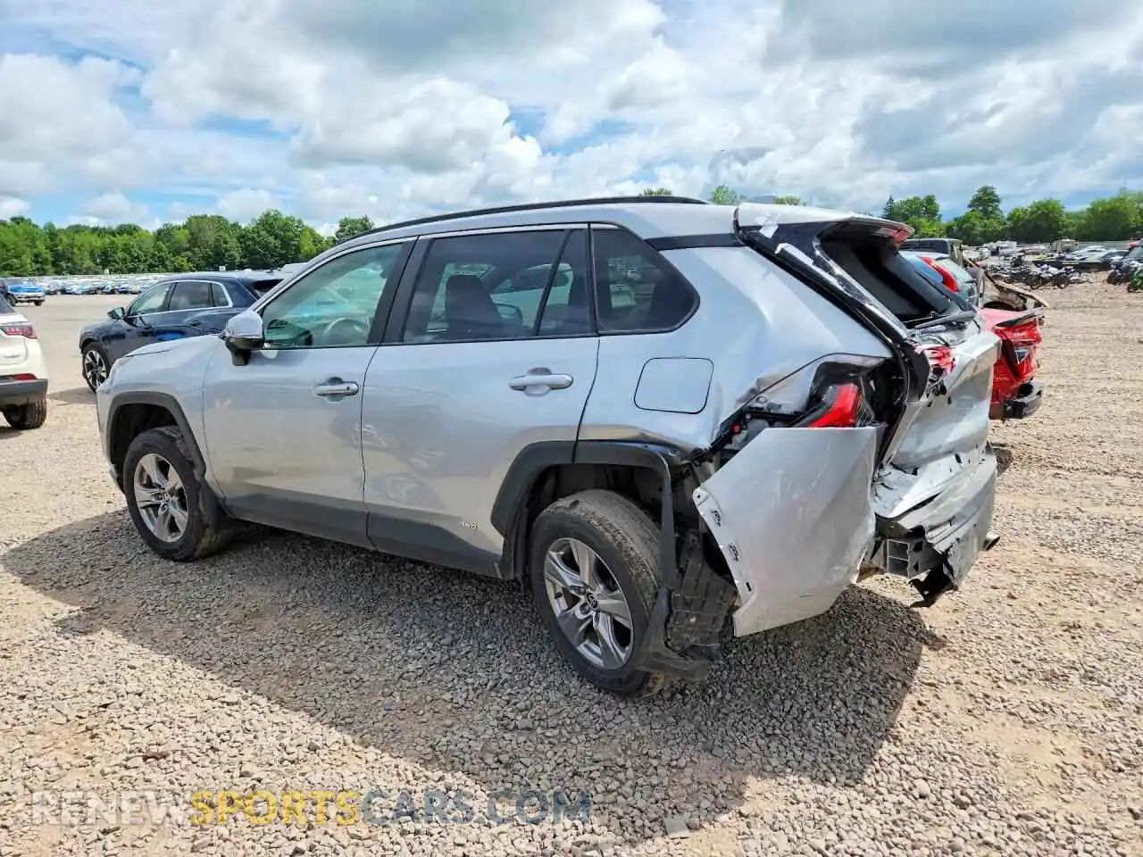 2 Photograph of a damaged car 2T3RWRFVXSW264404 TOYOTA RAV4 2025