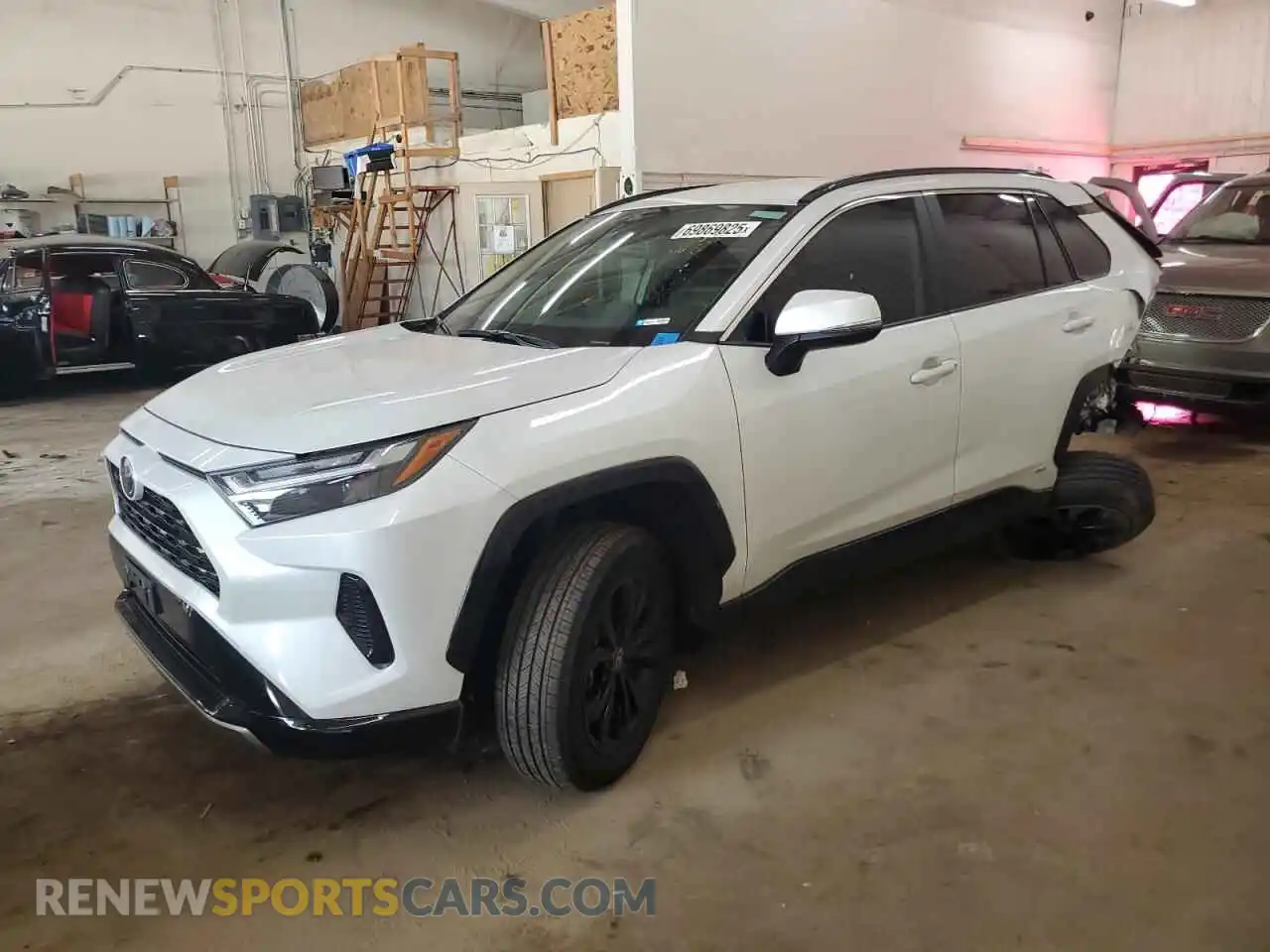 1 Photograph of a damaged car 2T3T6RFV9SW088080 TOYOTA RAV4 2025