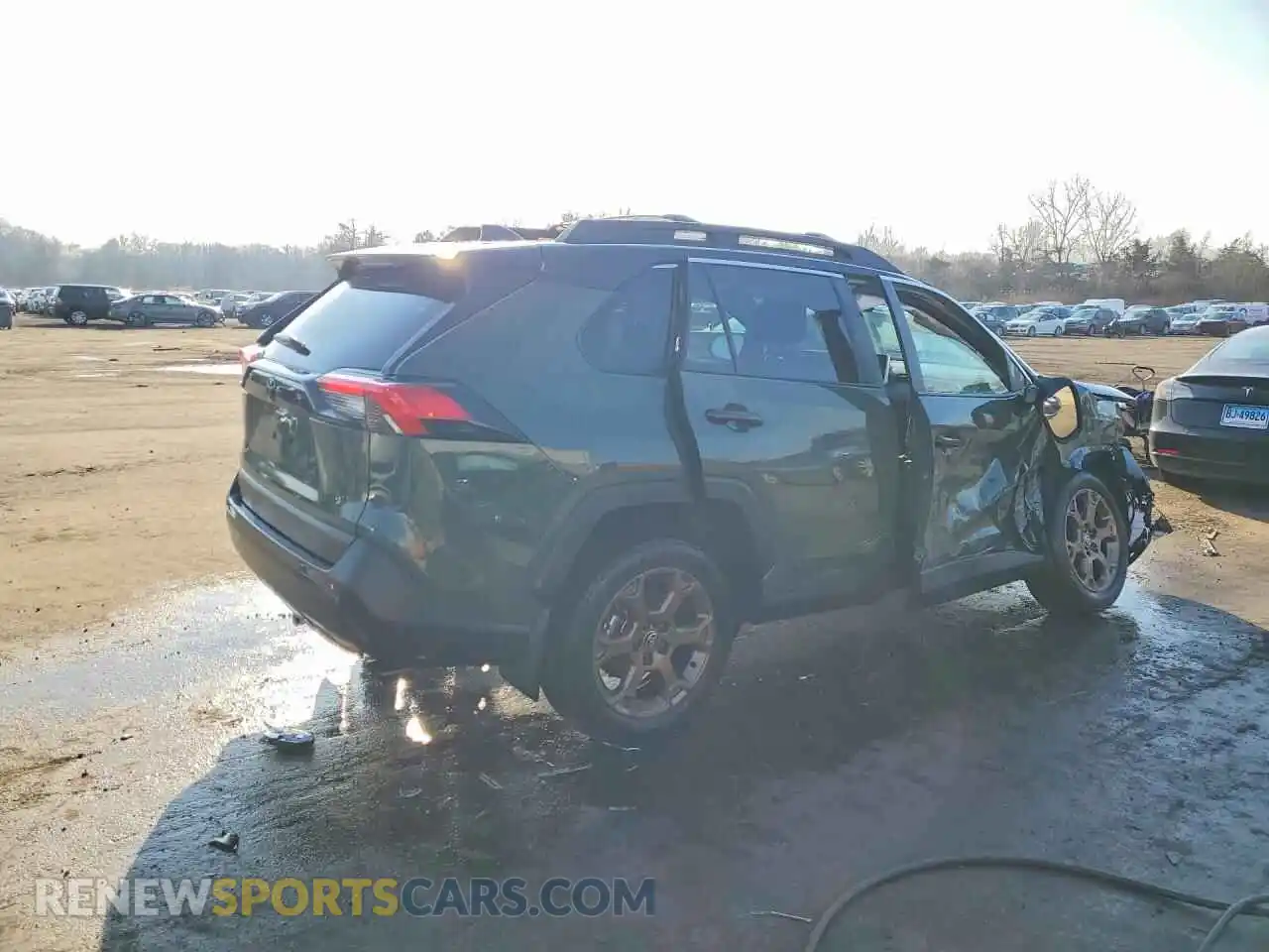3 Фотография поврежденного автомобиля 2T3UWRFV2SW252855 TOYOTA RAV4 2025
