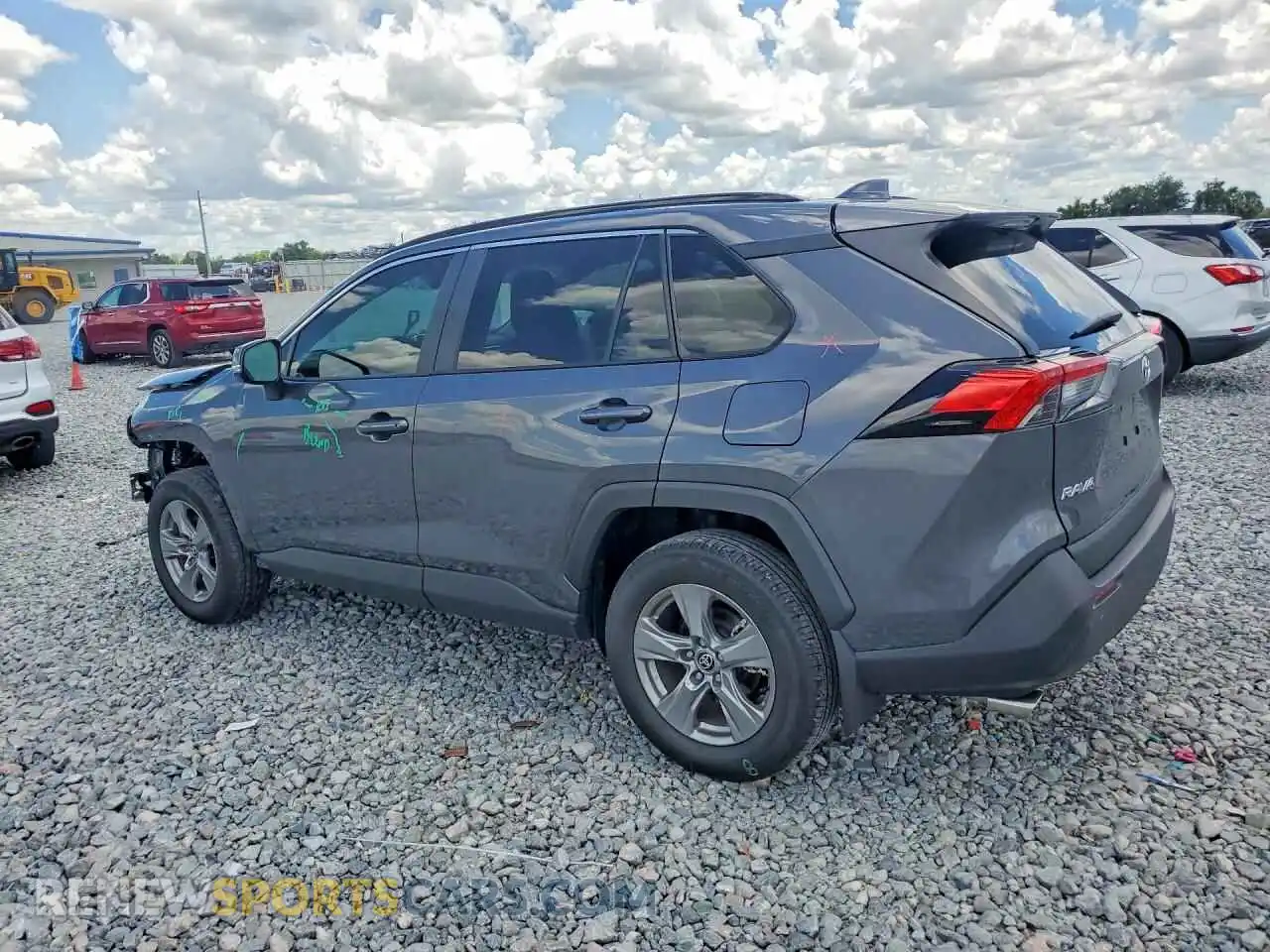 2 fotografías del automóvil dañado 2T3W1RFV0SC365390 TOYOTA RAV4 2025