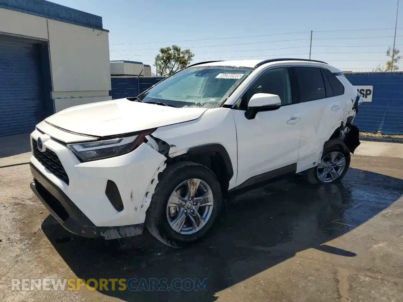 1 Photograph of a damaged car 2T3W1RFV0SW365808 TOYOTA RAV4 2025