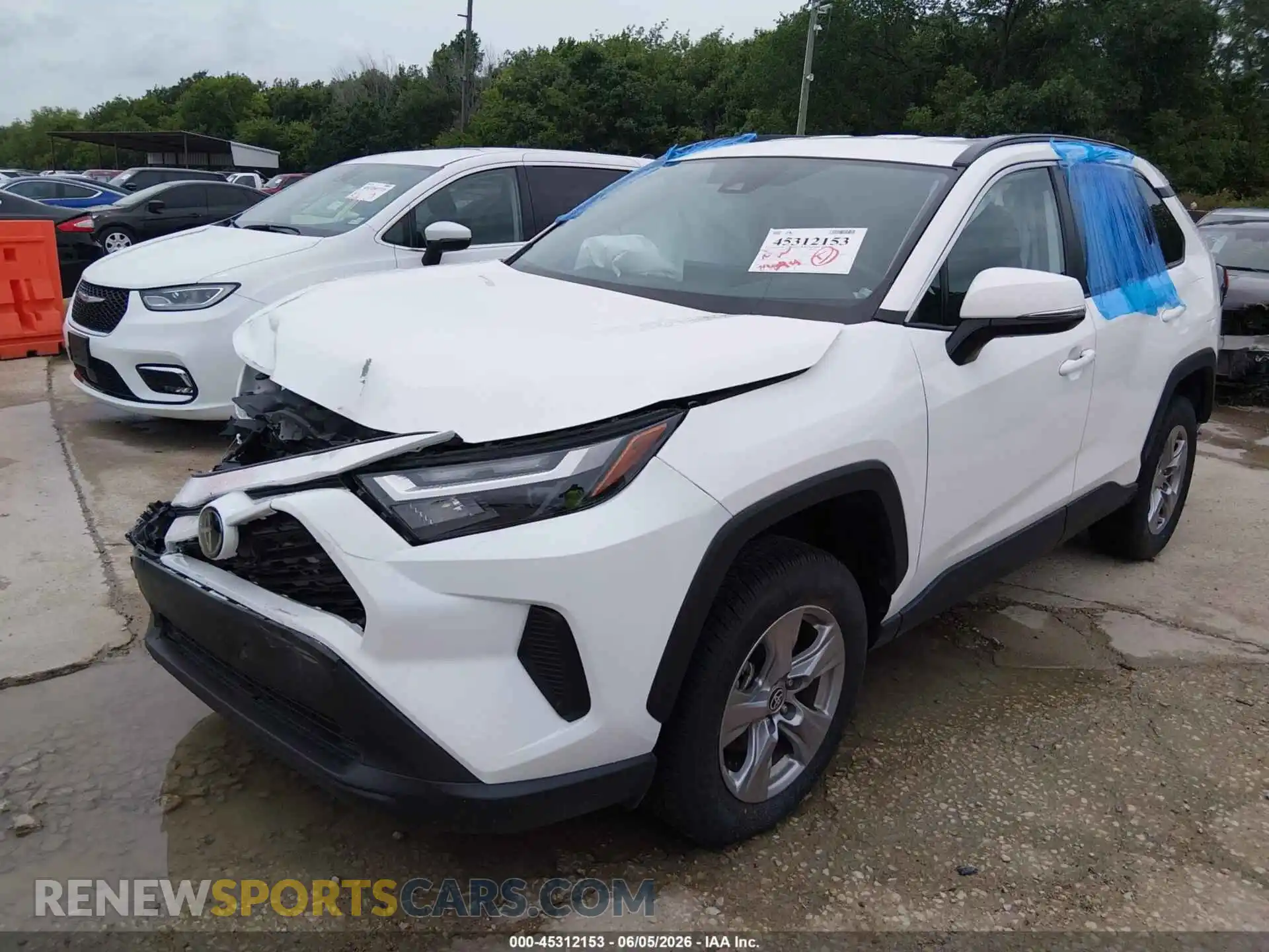 2 Photograph of a damaged car 2T3W1RFV0SW374122 TOYOTA RAV4 2025