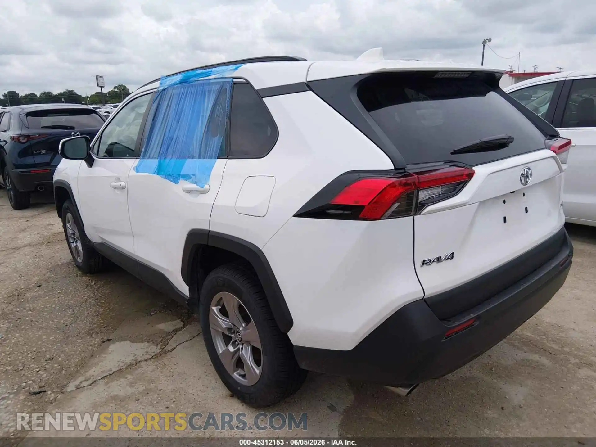 3 Photograph of a damaged car 2T3W1RFV0SW374122 TOYOTA RAV4 2025