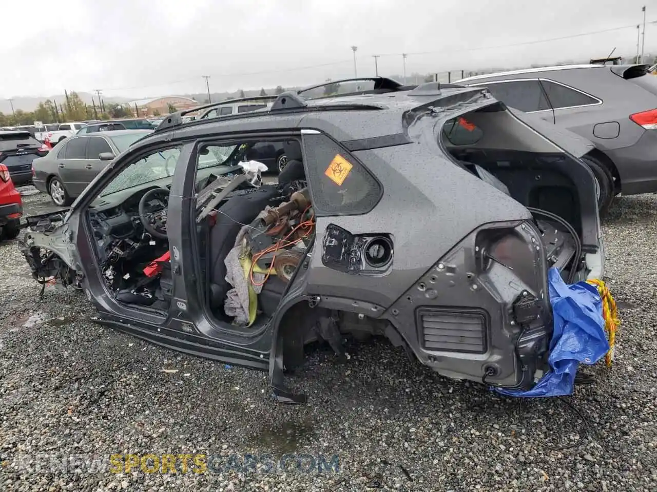 2 Фотография поврежденного автомобиля 2T3W1RFV0SW381345 TOYOTA RAV4 2025