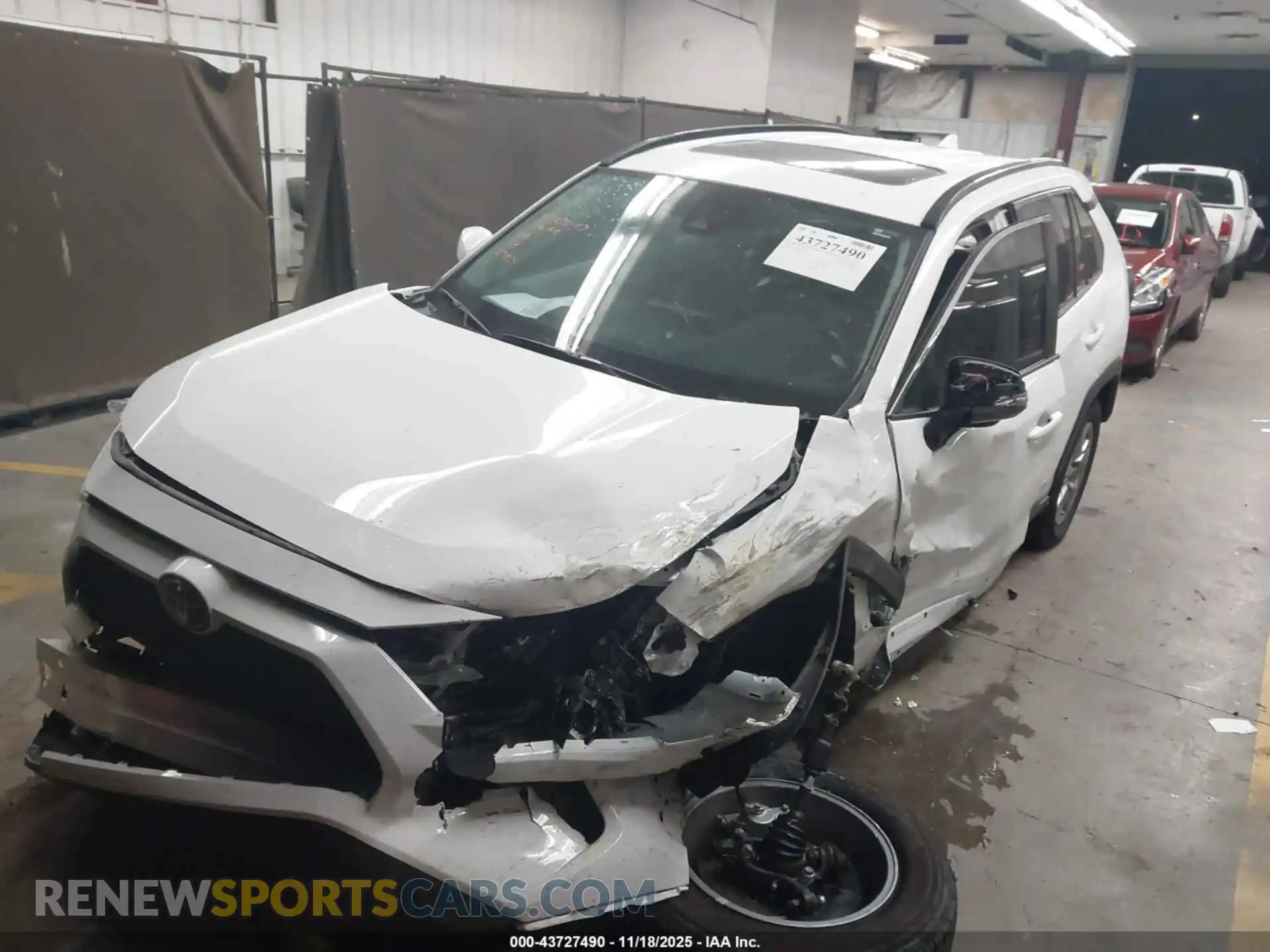 2 Photograph of a damaged car 2T3W1RFV0SW382785 TOYOTA RAV4 2025