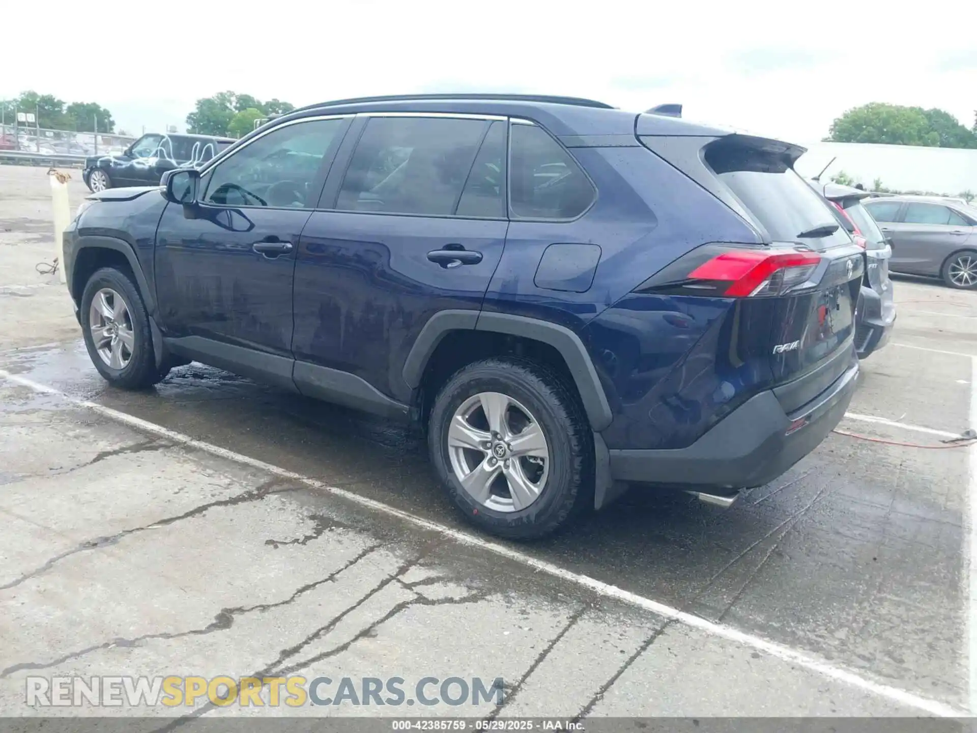 3 Photograph of a damaged car 2T3W1RFV0SW391017 TOYOTA RAV4 2025