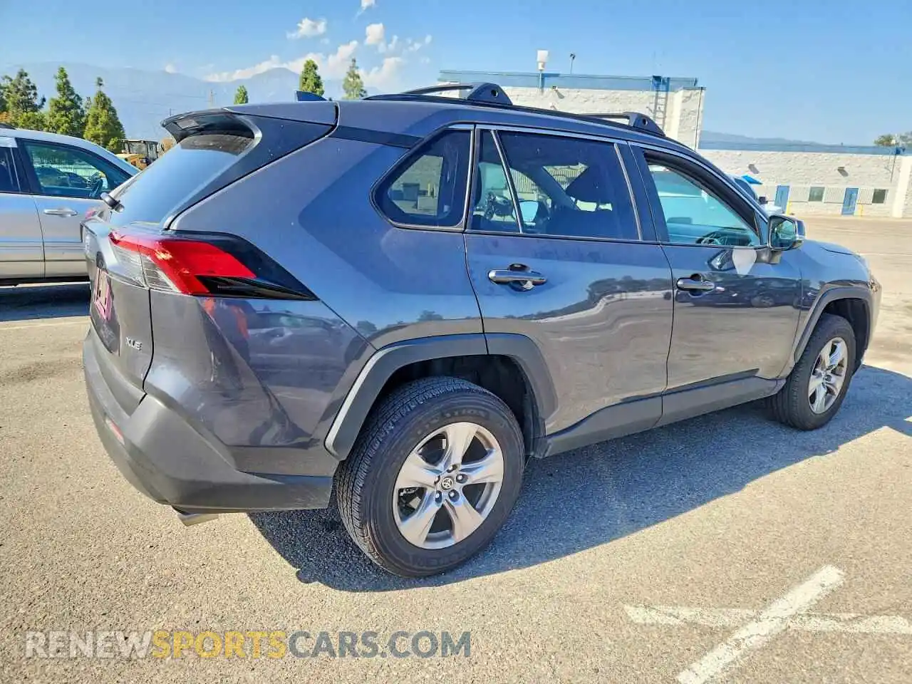 3 Photograph of a damaged car 2T3W1RFV0SW395679 TOYOTA RAV4 2025