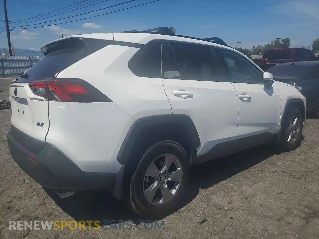 3 fotografías del automóvil dañado 2T3W1RFV0SW398307 TOYOTA RAV4 2025