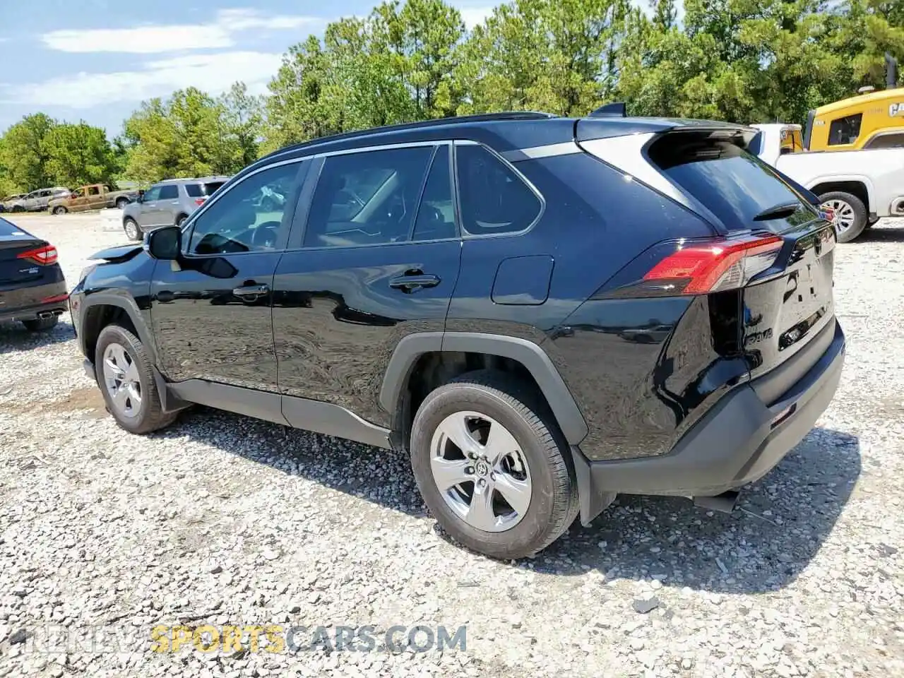 2 fotografías del automóvil dañado 2T3W1RFV1SC306767 TOYOTA RAV4 2025