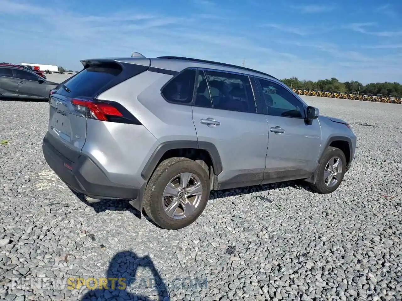 3 Photograph of a damaged car 2T3W1RFV1SC325559 TOYOTA RAV4 2025