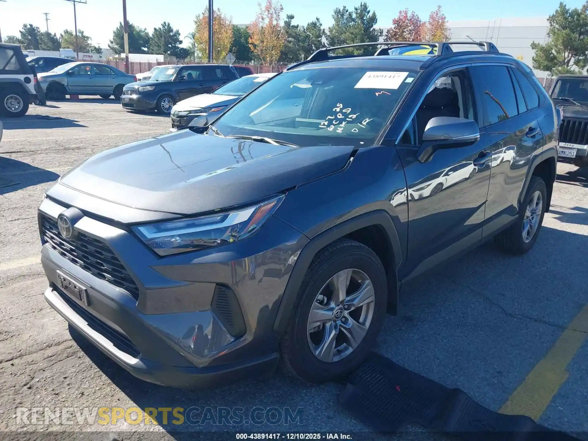 2 Photograph of a damaged car 2T3W1RFV1SW395576 TOYOTA RAV4 2025