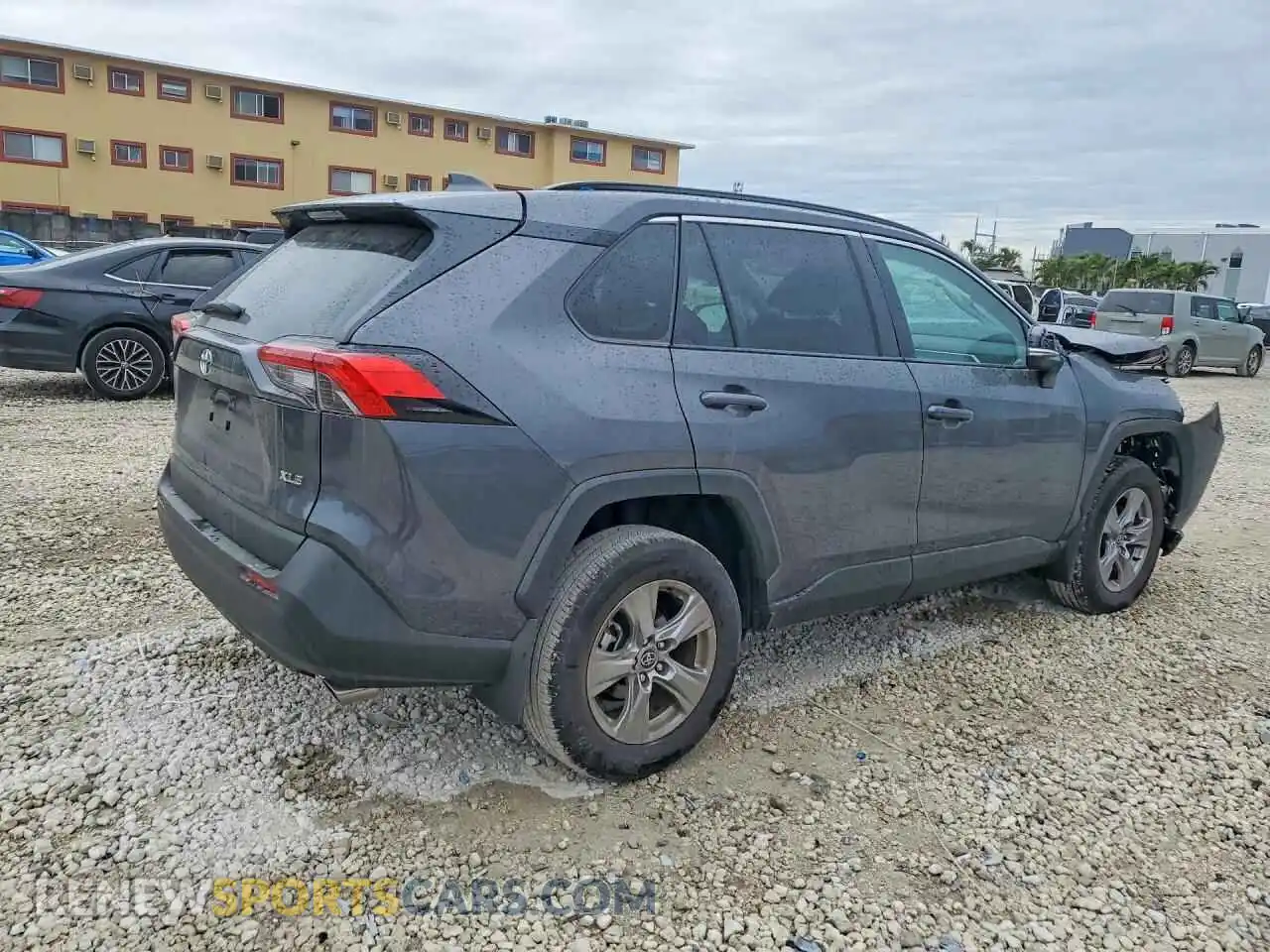 3 Photograph of a damaged car 2T3W1RFV1SW406057 TOYOTA RAV4 2025