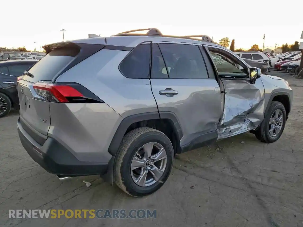 3 Photograph of a damaged car 2T3W1RFV1SW435820 TOYOTA RAV4 2025