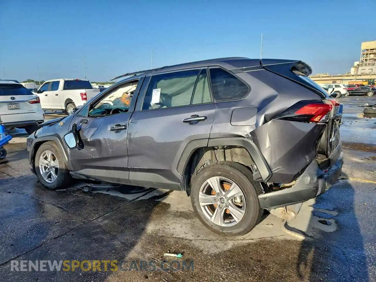 2 Фотография поврежденного автомобиля 2T3W1RFV2SW373506 TOYOTA RAV4 2025