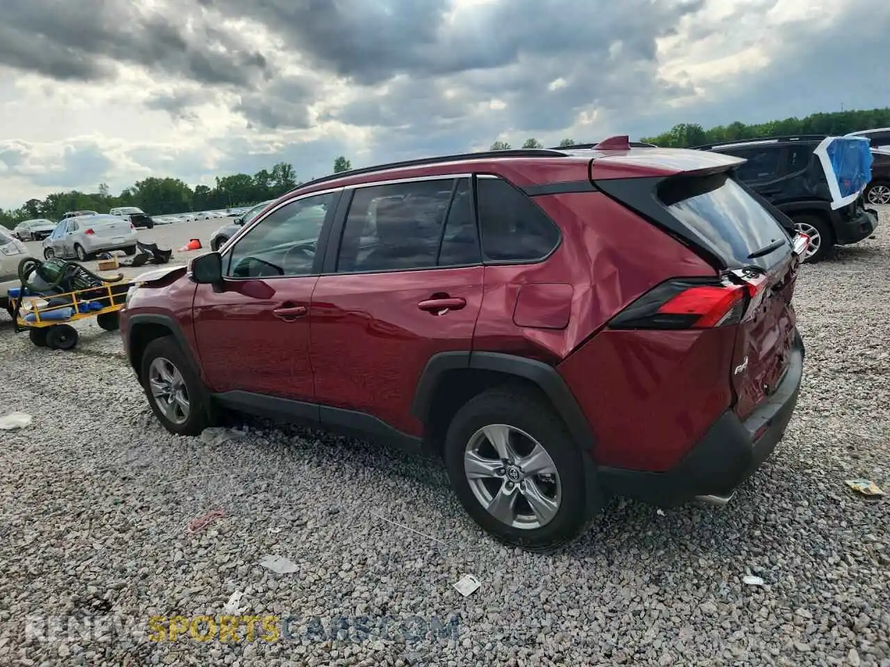 2 fotografías del automóvil dañado 2T3W1RFV2SW432778 TOYOTA RAV4 2025