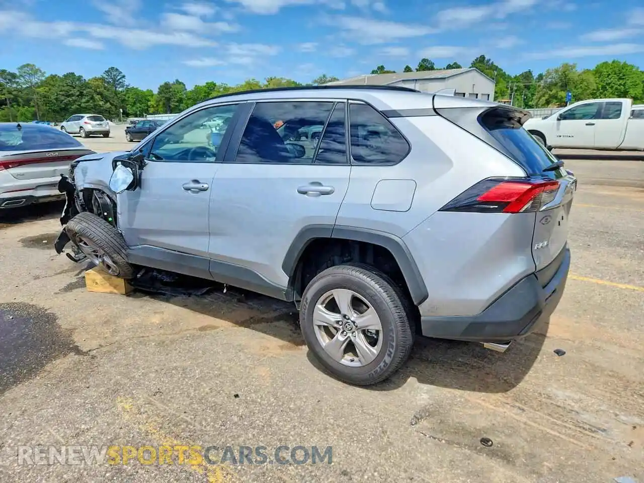 2 Фотография поврежденного автомобиля 2T3W1RFV3SC341150 TOYOTA RAV4 2025