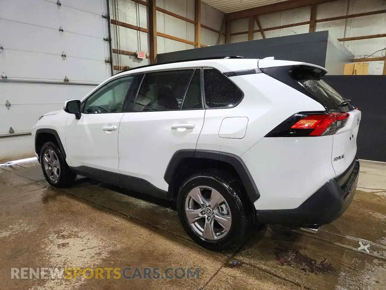 2 Photograph of a damaged car 2T3W1RFV3SW365818 TOYOTA RAV4 2025