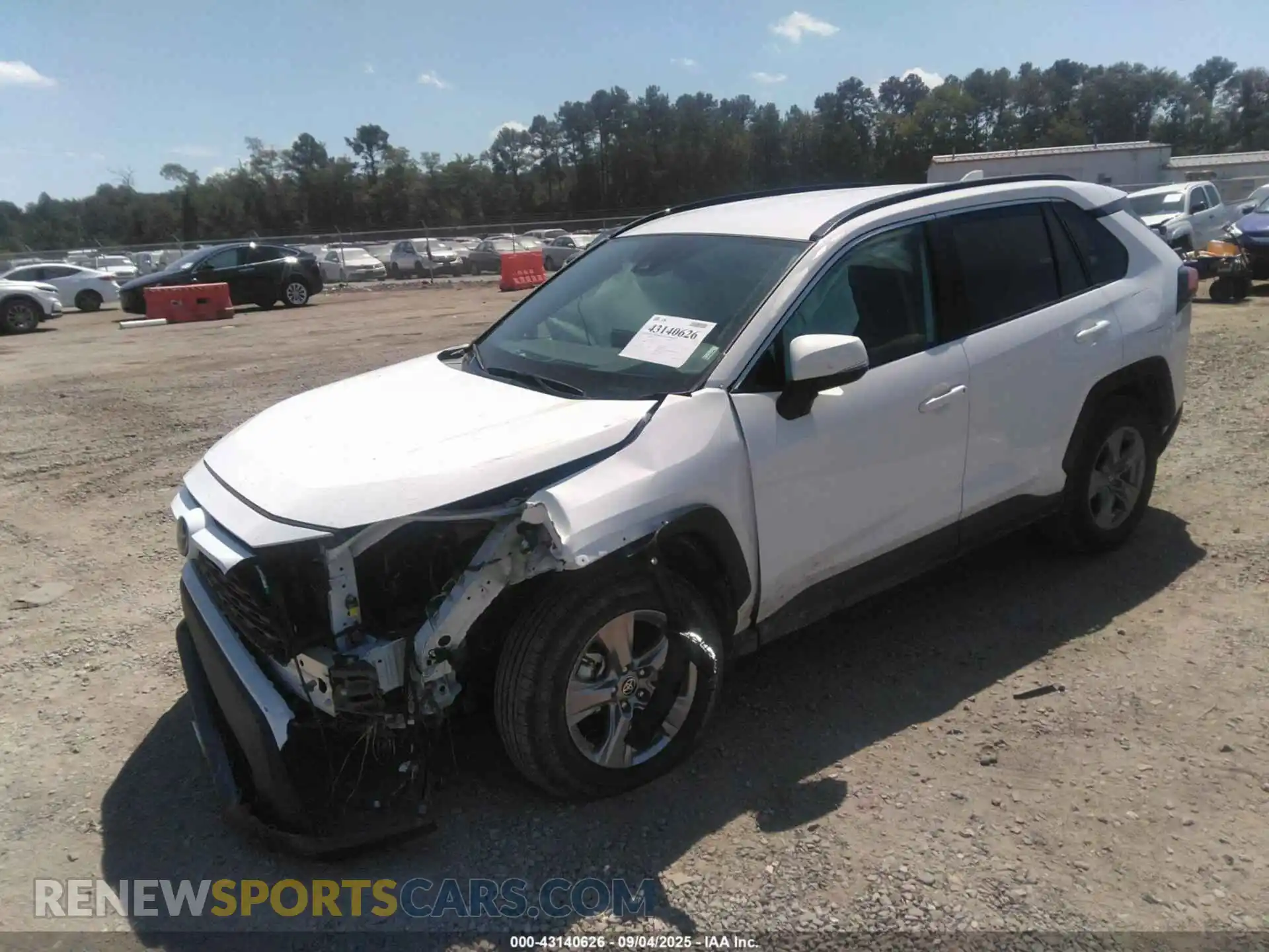 2 Фотография поврежденного автомобиля 2T3W1RFV3SW399063 TOYOTA RAV4 2025