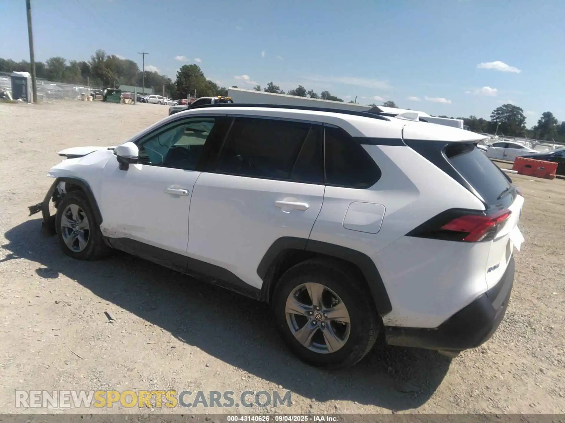 3 Фотография поврежденного автомобиля 2T3W1RFV3SW399063 TOYOTA RAV4 2025