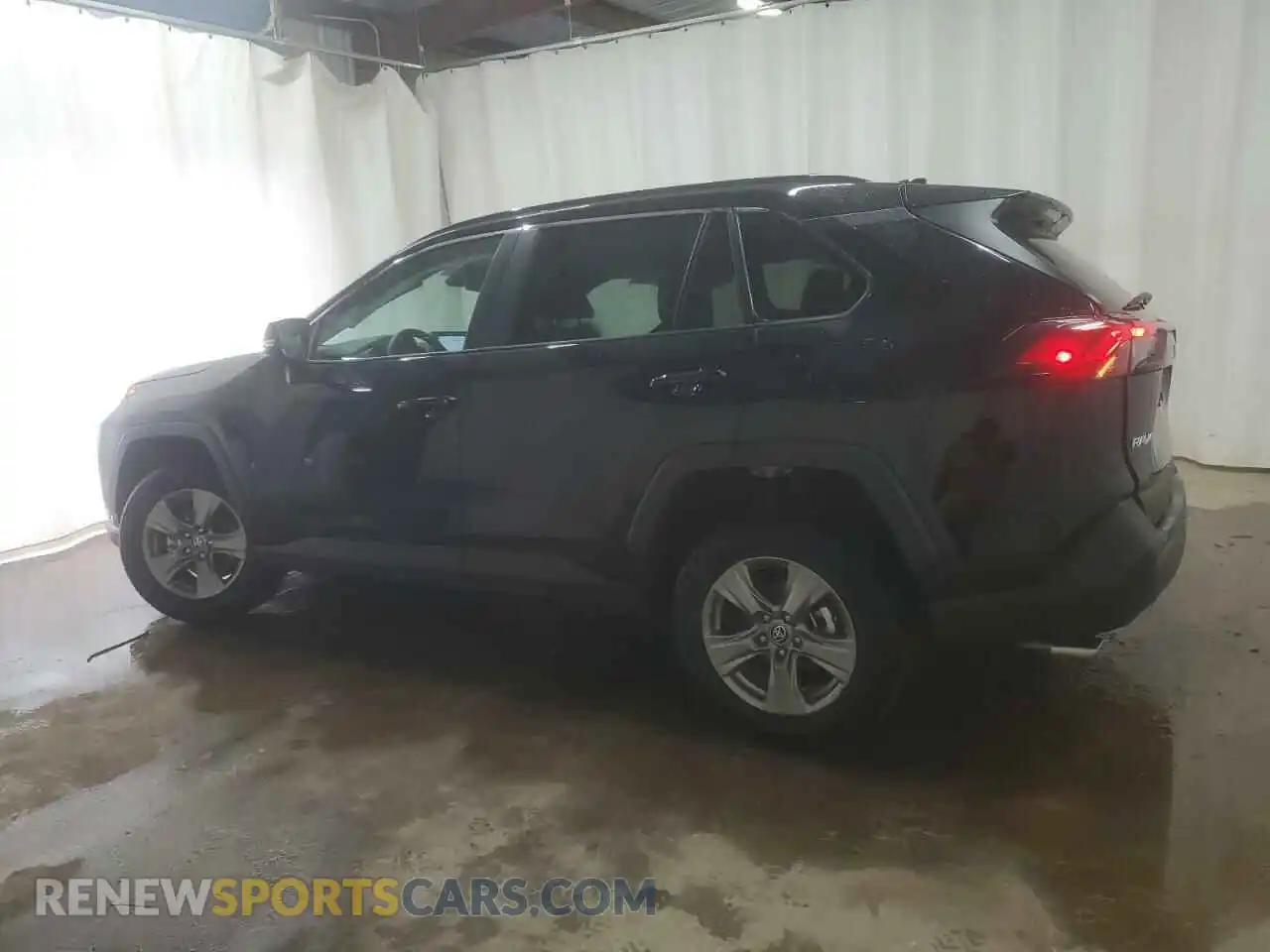 2 Photograph of a damaged car 2T3W1RFV4SW382336 TOYOTA RAV4 2025
