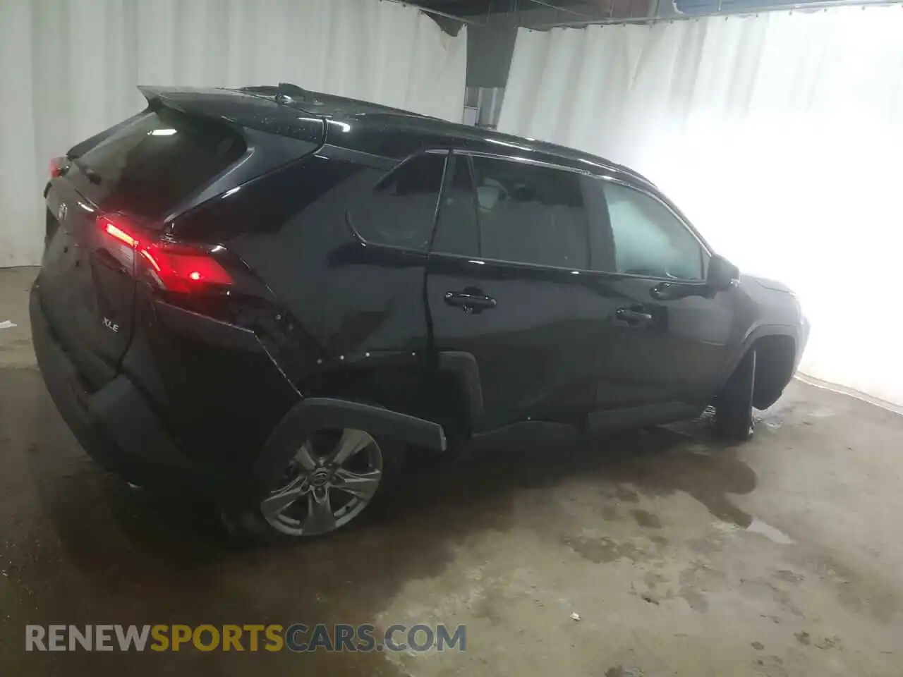 3 Photograph of a damaged car 2T3W1RFV4SW382336 TOYOTA RAV4 2025