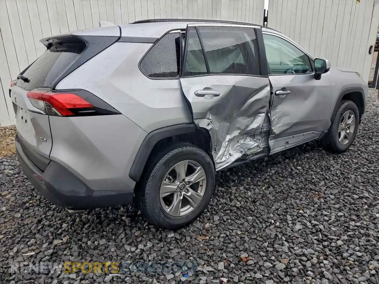 3 Photograph of a damaged car 2T3W1RFV5SC330151 TOYOTA RAV4 2025