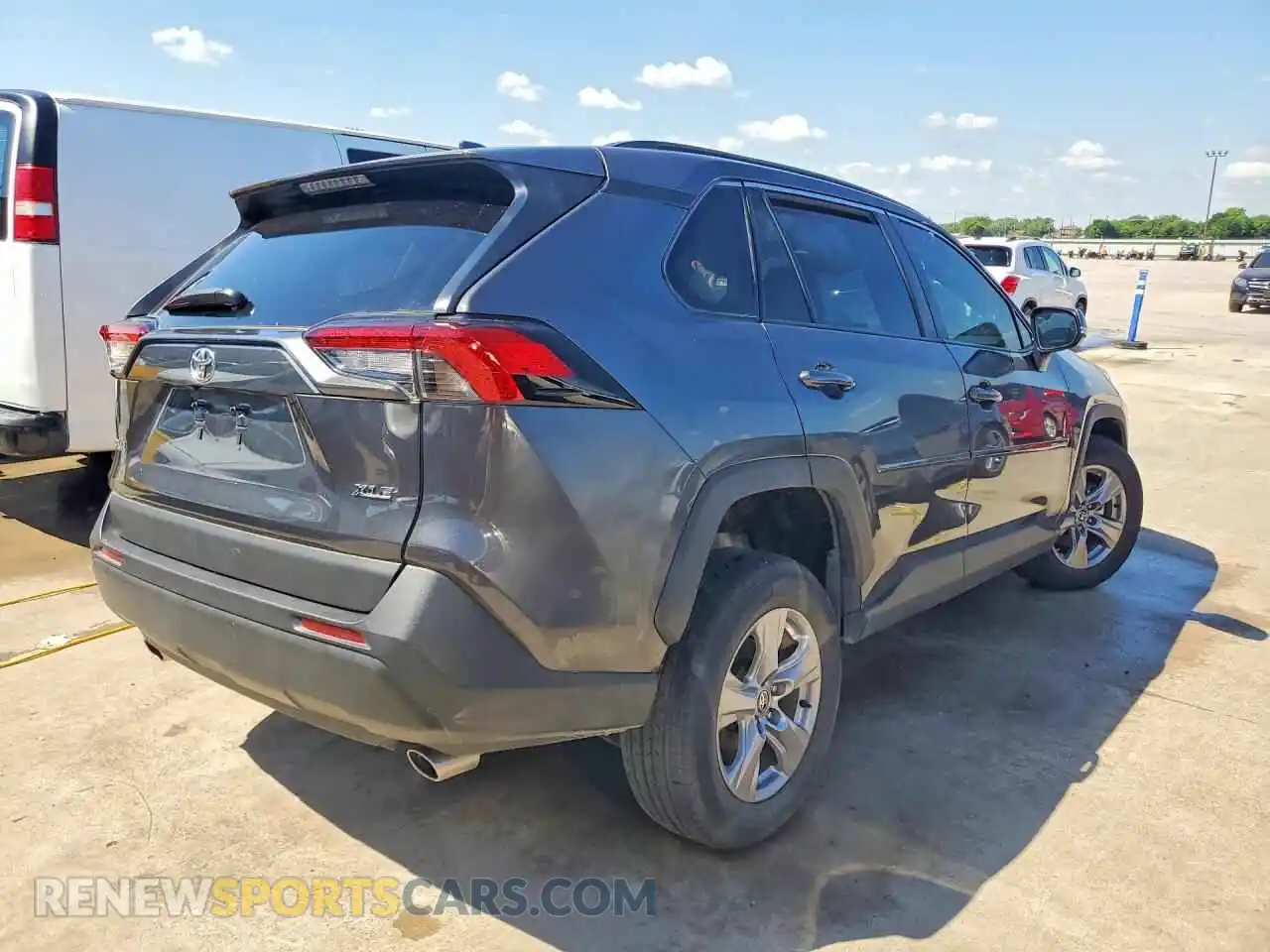 3 fotografías del automóvil dañado 2T3W1RFV5SW382989 TOYOTA RAV4 2025
