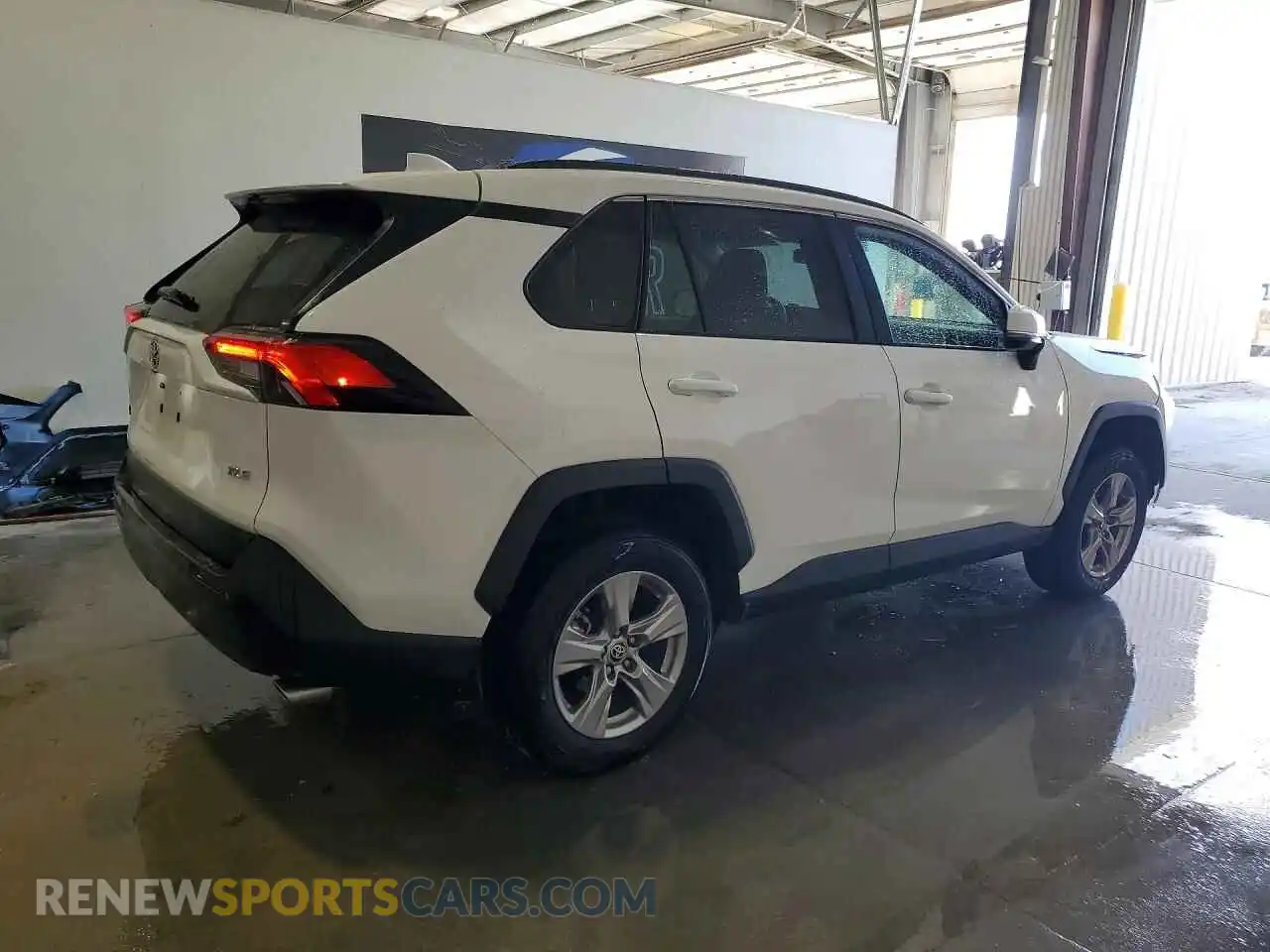 3 Photograph of a damaged car 2T3W1RFV5SW398738 TOYOTA RAV4 2025