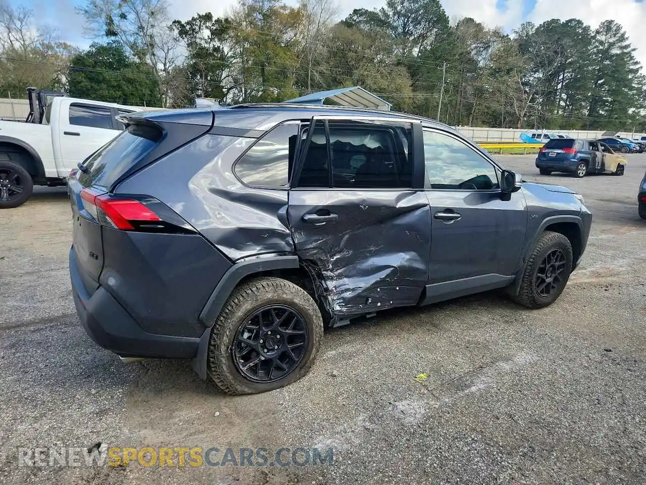 3 Photograph of a damaged car 2T3W1RFV6SW410458 TOYOTA RAV4 2025