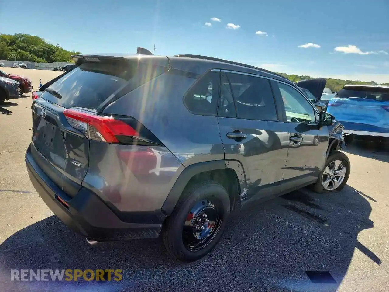 3 Photograph of a damaged car 2T3W1RFV7SC324562 TOYOTA RAV4 2025