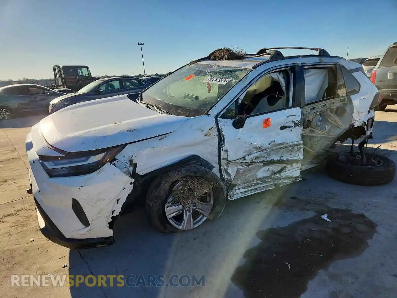 1 Photograph of a damaged car 2T3W1RFV7SC330653 TOYOTA RAV4 2025