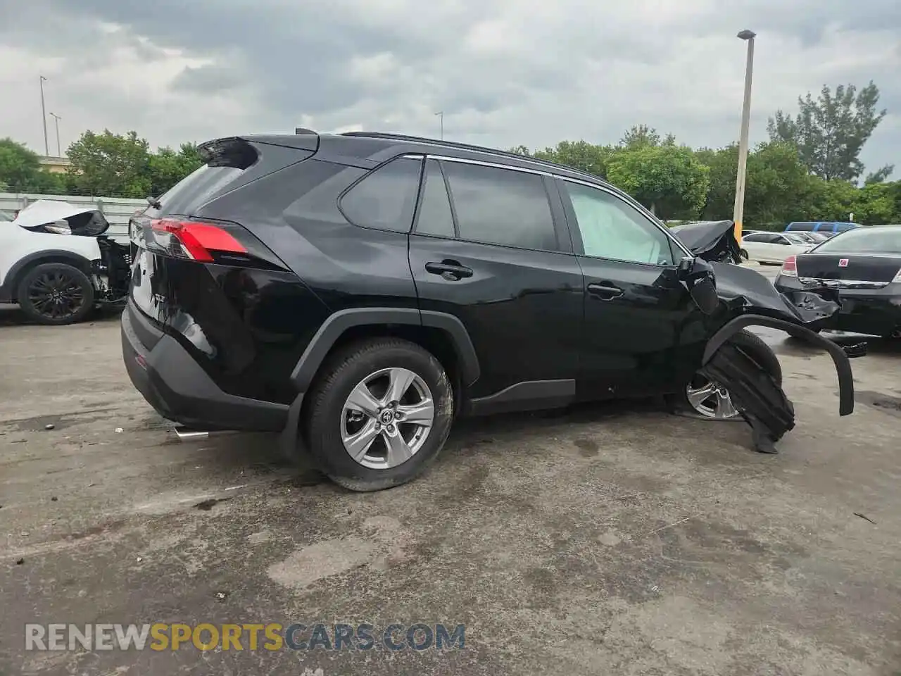 3 Photograph of a damaged car 2T3W1RFV7SC338302 TOYOTA RAV4 2025