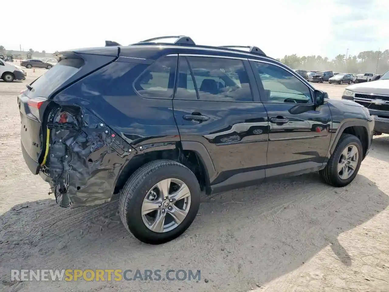 3 fotografías del automóvil dañado 2T3W1RFV8SC342388 TOYOTA RAV4 2025