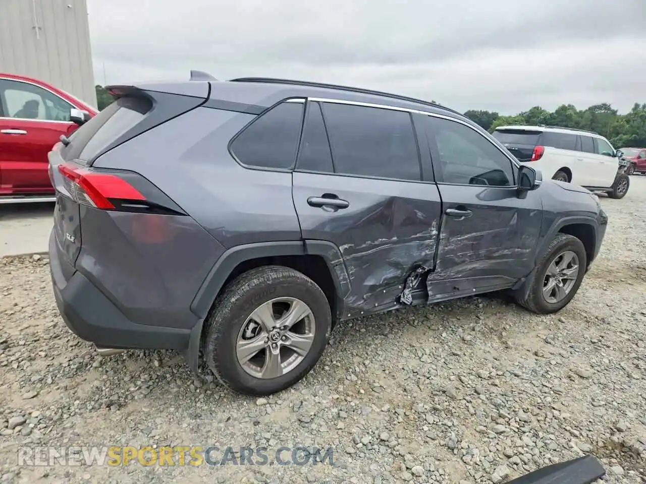 3 Photograph of a damaged car 2T3W1RFV8SC352564 TOYOTA RAV4 2025