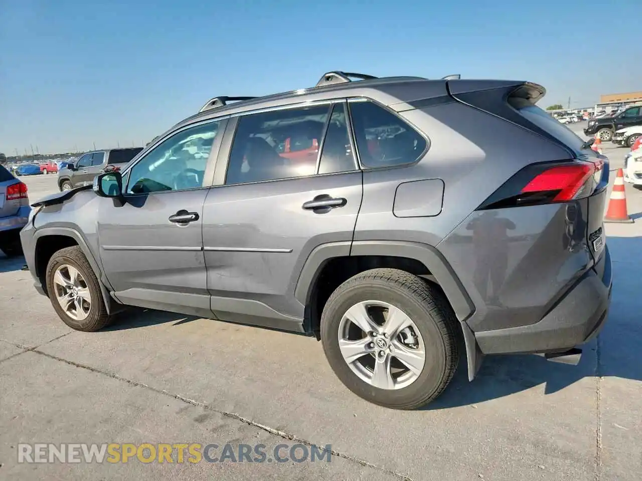 2 Фотография поврежденного автомобиля 2T3W1RFV8SW401907 TOYOTA RAV4 2025