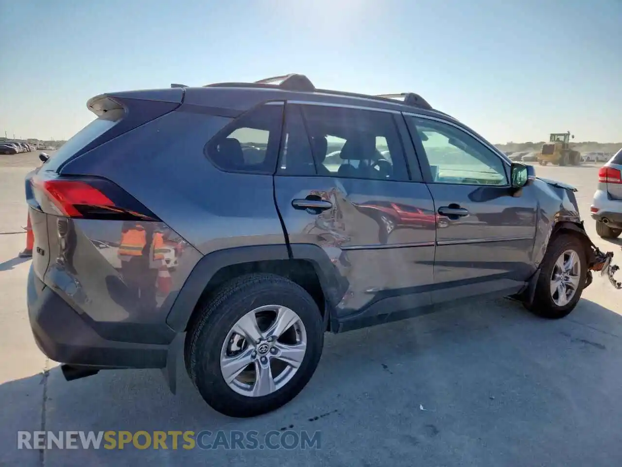 3 Фотография поврежденного автомобиля 2T3W1RFV8SW401907 TOYOTA RAV4 2025