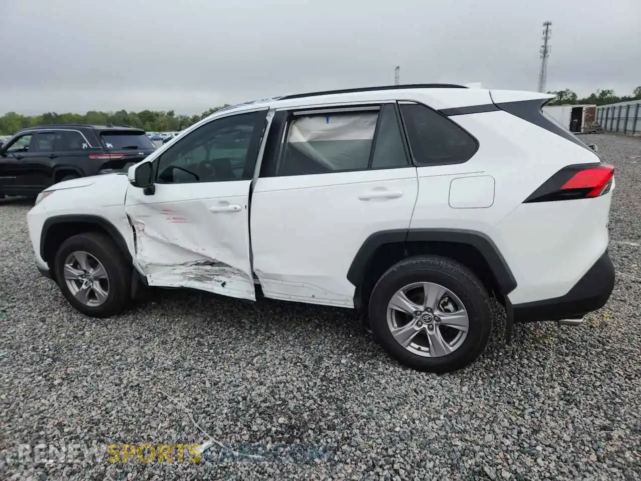 2 Фотография поврежденного автомобиля 2T3W1RFV8SW421526 TOYOTA RAV4 2025