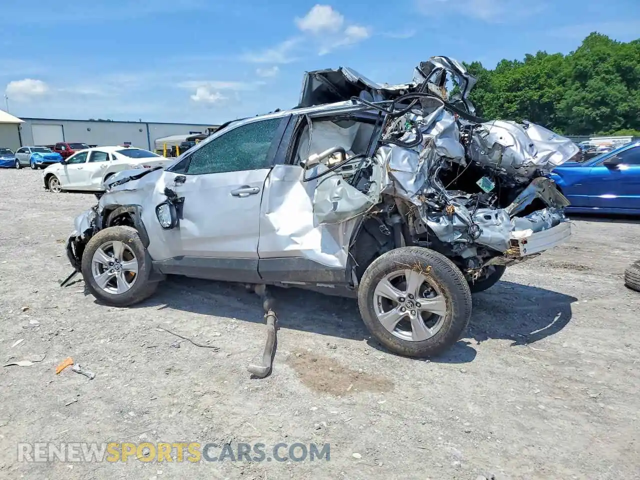 2 Photograph of a damaged car 2T3W1RFV9SC352928 TOYOTA RAV4 2025