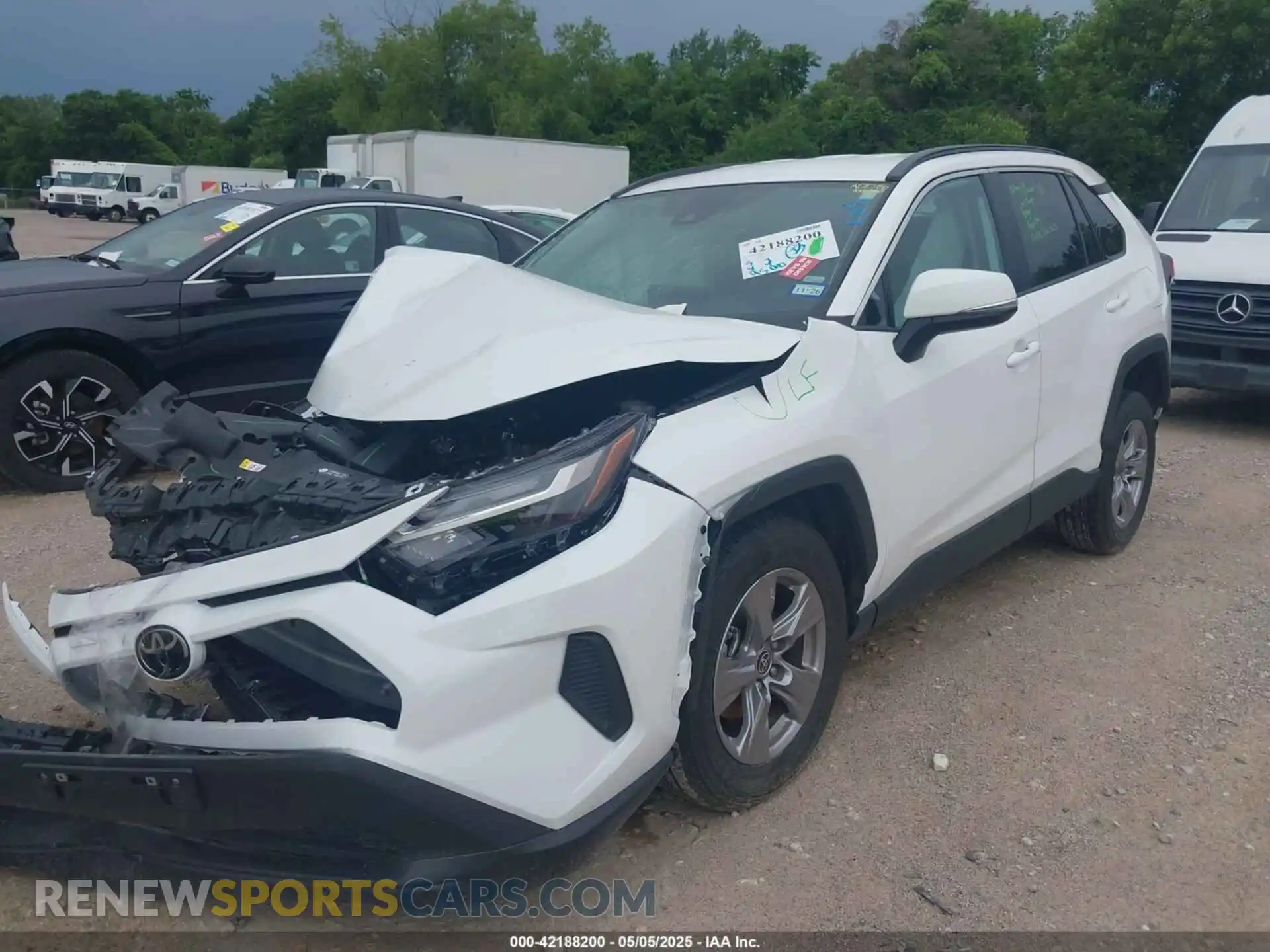 2 fotografías del automóvil dañado 2T3W1RFV9SW369324 TOYOTA RAV4 2025
