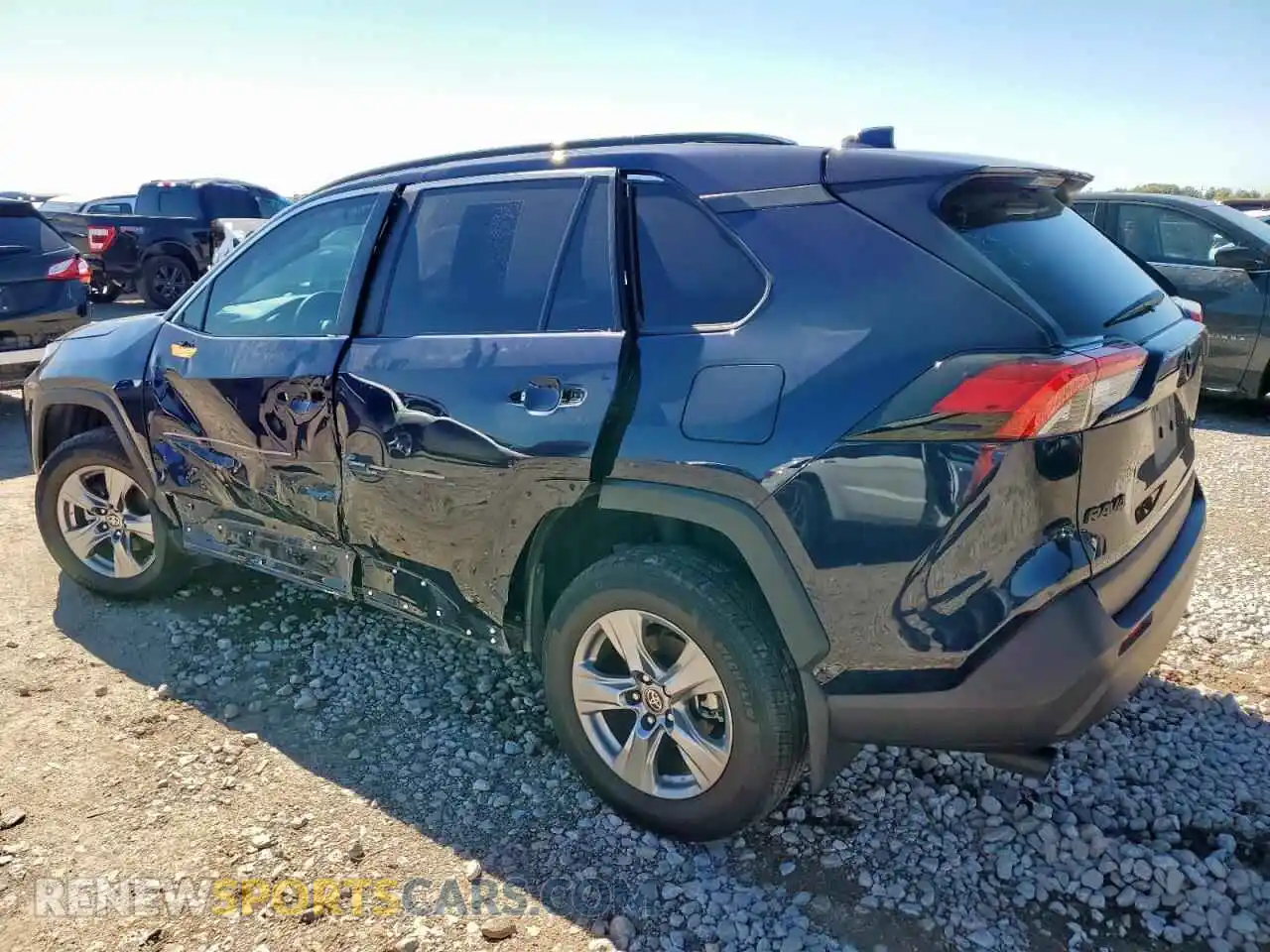 2 Фотография поврежденного автомобиля 2T3W1RFV9SW369467 TOYOTA RAV4 2025