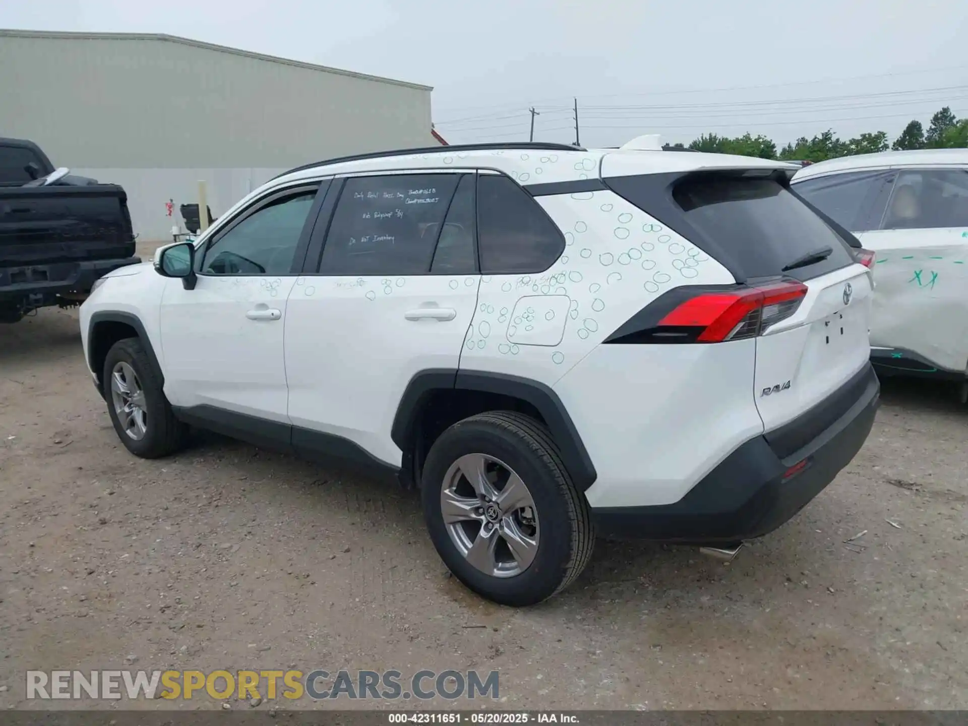3 Photograph of a damaged car 2T3W1RFV9SW374071 TOYOTA RAV4 2025