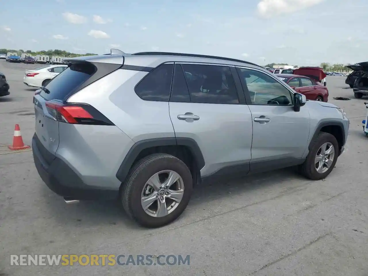 3 fotografías del automóvil dañado 2T3W1RFV9SW389315 TOYOTA RAV4 2025