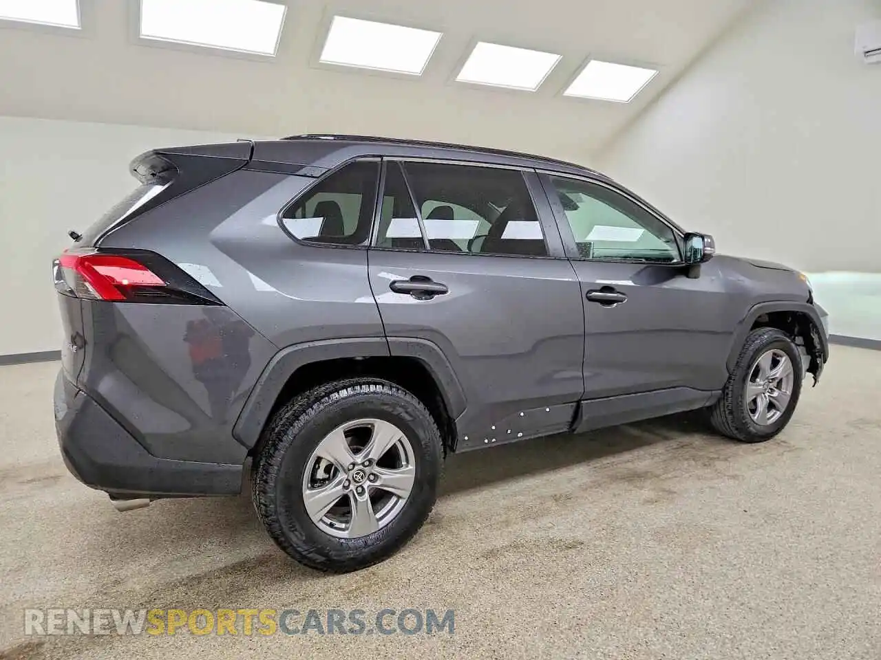 3 Photograph of a damaged car 2T3W1RFV9SW400846 TOYOTA RAV4 2025